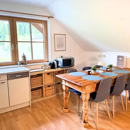 Bergwiese 225 *